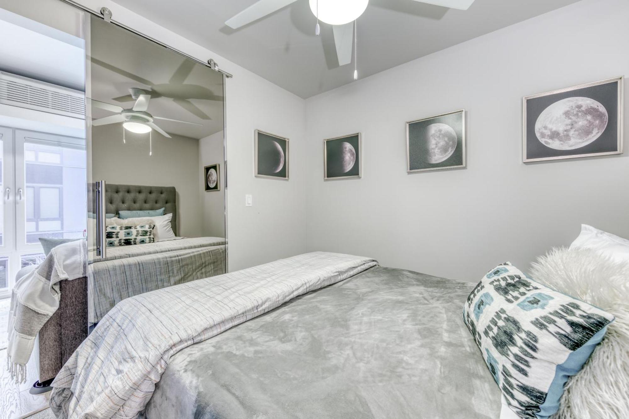 Q21 Condos Portland Room photo